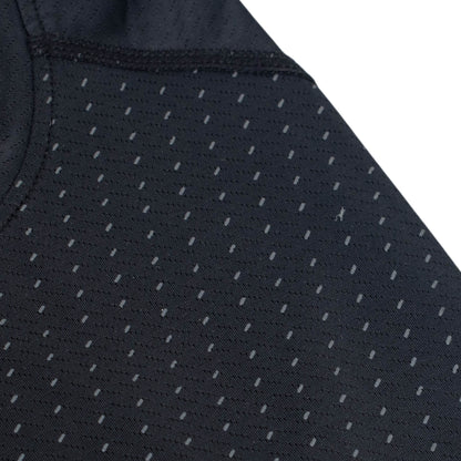 SPIKE Black เสื้อออกกำลังกายผู้ชาย