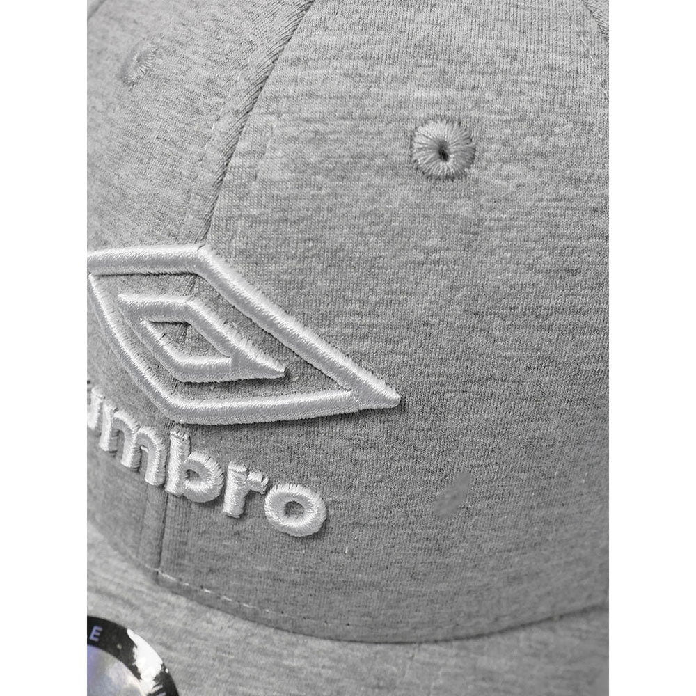UMBRO Stacked 3D หมวกแก๊ปผู้ใหญ่