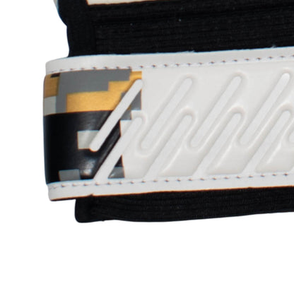UMBRO Formation Men's Goalkeeper Gloves - Supersports Thailand