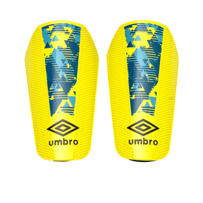 UMBRO Formation สนับแข้งฟุตบอลผู้ชาย