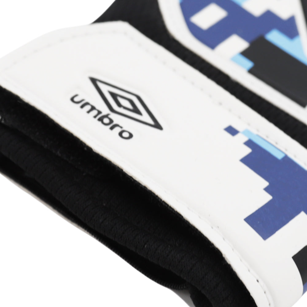 UMBRO Formation Men's Goalkeeper Gloves - Supersports Thailand