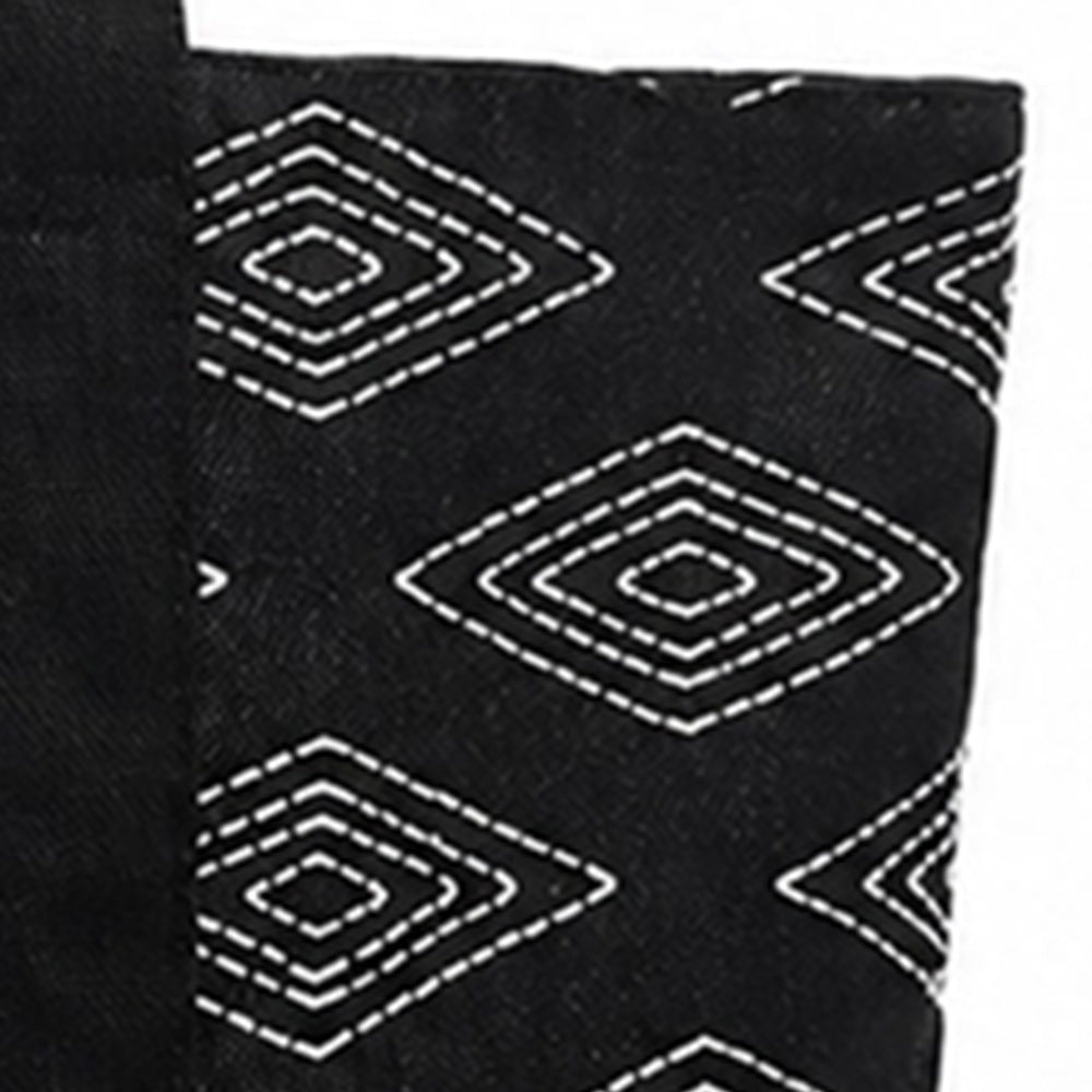 UMBRO x GoodGoods Embroidered Logo Men's Tote Bag Supersports Thailand