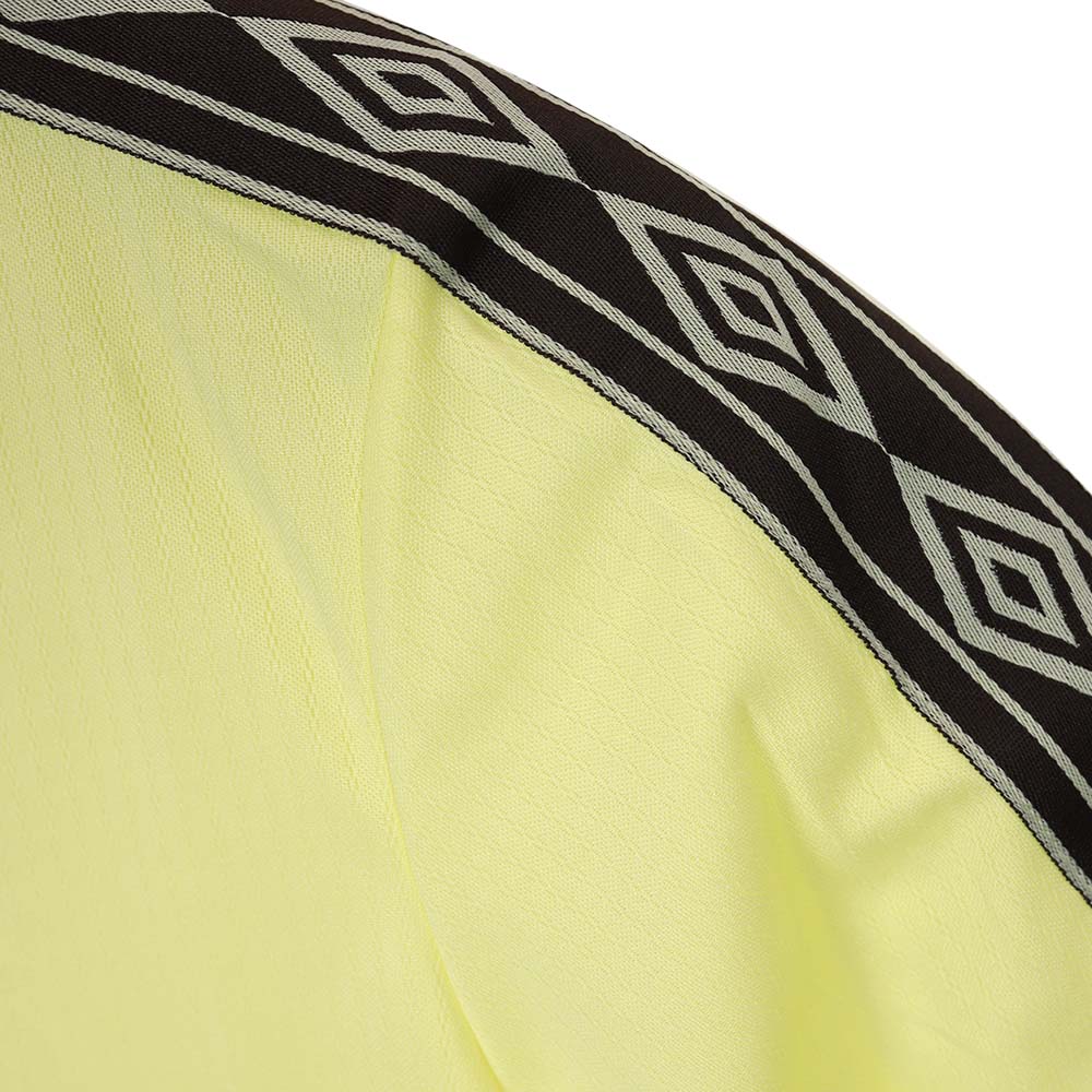 UMBRO Taped Men's Football Jersey - Supersports Thailand