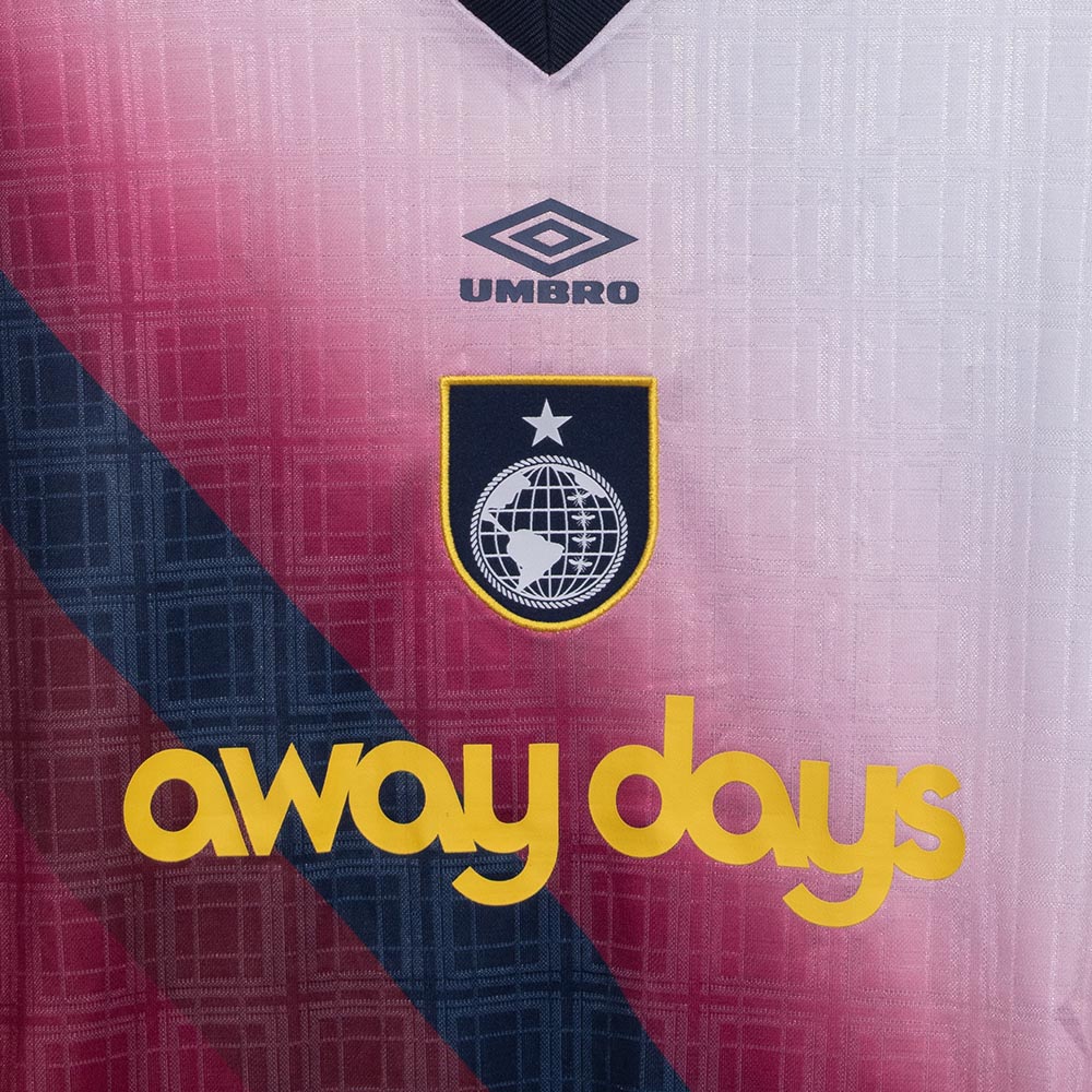 UMBRO Printed Football เสื้อฟุตบอลผู้ชาย Supersports Thailand
