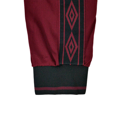 UMBRO Taped Long Sleeve Men's Football T-Shirt - Supersports Thailand