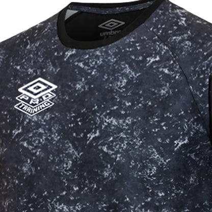 UMBRO Pro Training Graphic เสื้อฟุตบอลผู้ชาย