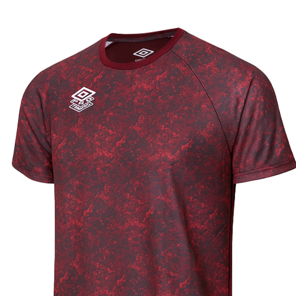 UMBRO Pro Training Graphic เสื้อฟุตบอลผู้ชาย