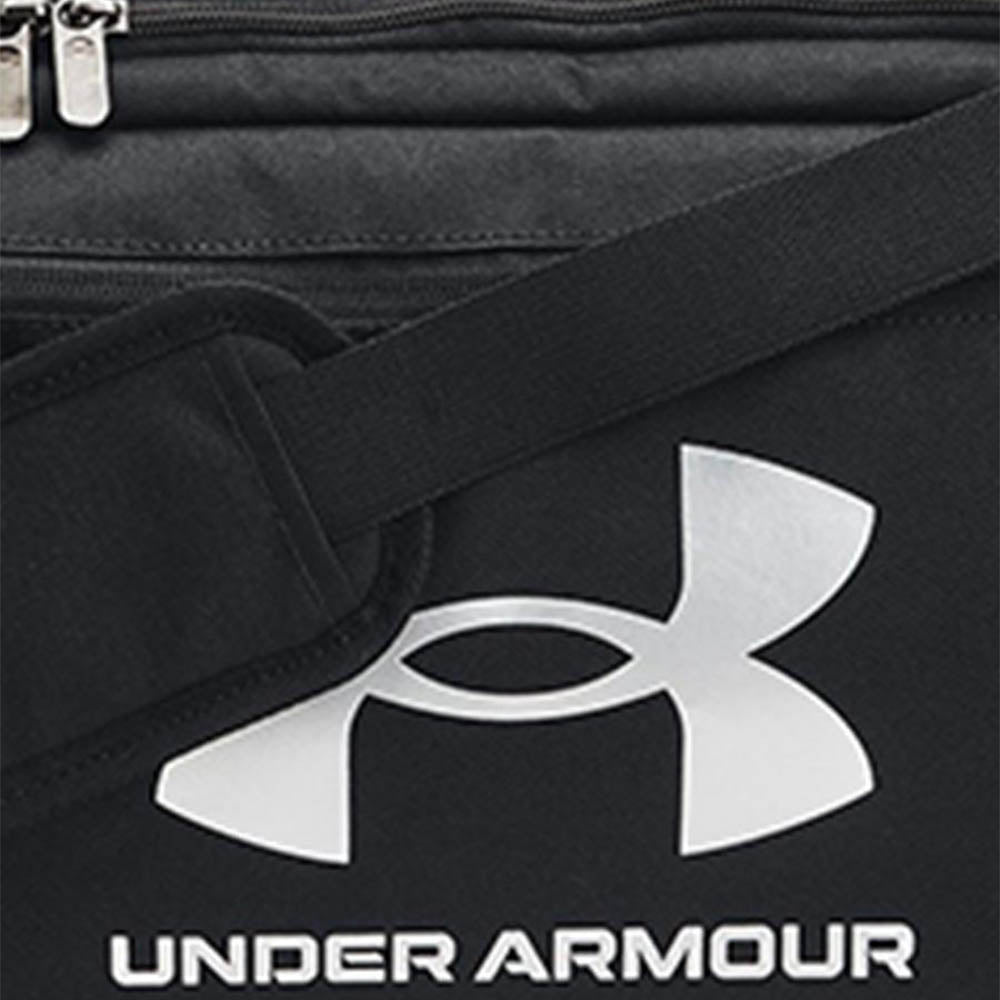 UNDER ARMOUR Undeniable 5.0 กระเป๋ายิมทรงหมอนผู้ใหญ่