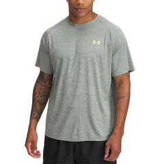 UNDER ARMOUR Tech™ Textured เสื้อออกกำลังกายผู้ชาย