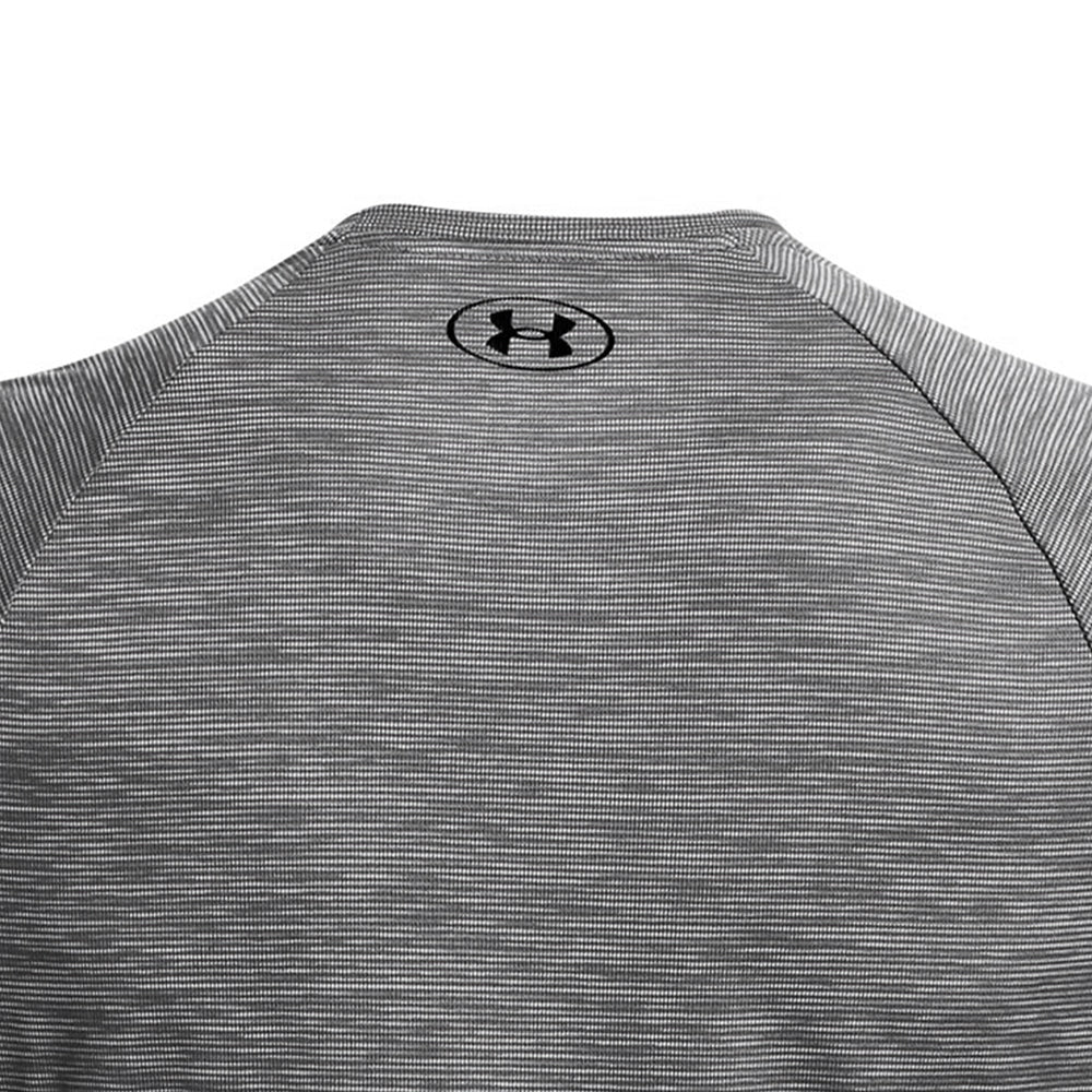 UNDER ARMOUR Tech™ Textured เสื้อออกกำลังกายผู้ชาย