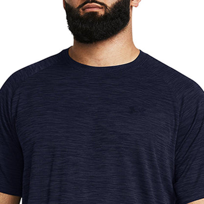 UNDER ARMOUR Tech™ Textured เสื้อออกกำลังกายผู้ชาย