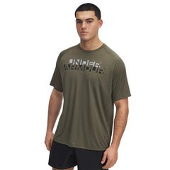 UNDER ARMOUR Tech™ เสื้อออกกำลังกายผู้ชาย