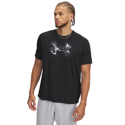 UNDER ARMOUR Tech™ Print Fill เสื้อออกกำลังกายผู้ชาย