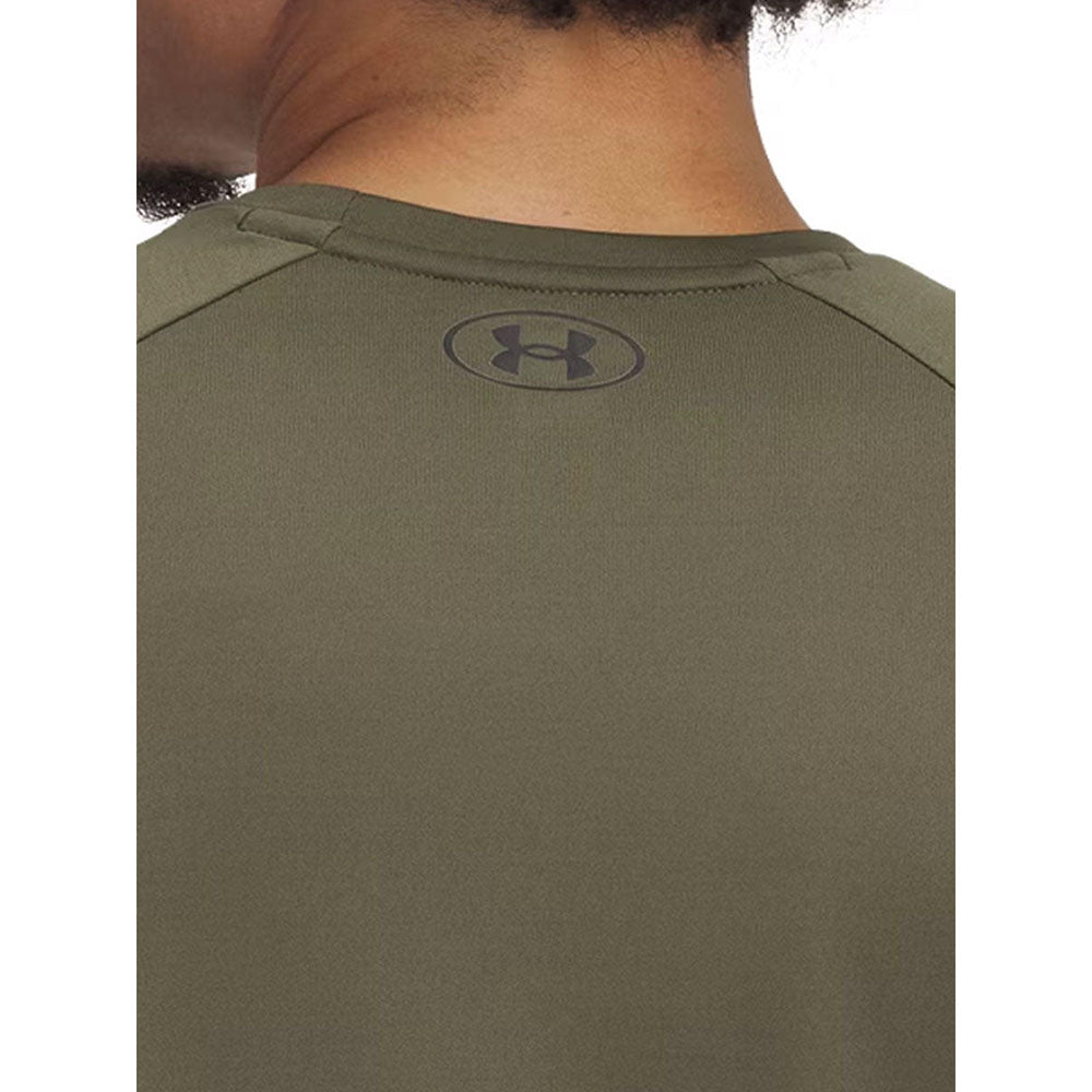 UNDER ARMOUR Tech™ Print Fill เสื้อออกกำลังกายผู้ชาย