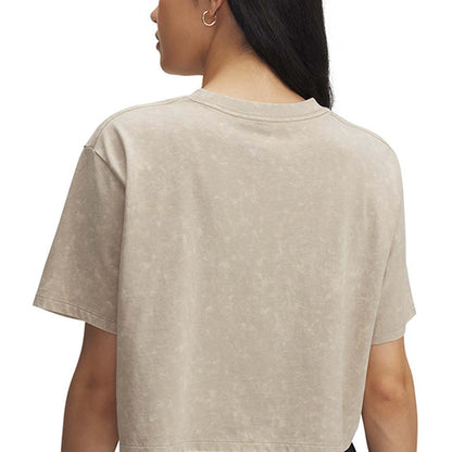 UNDER ARMOUR Wash Logo Boxy Crop เสื้อออกกำลังกายผู้หญิง