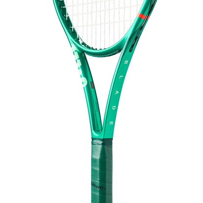 WILSON Blade 100 V10 300G Tennis Racket (Unstrung) - Supersports Thailand