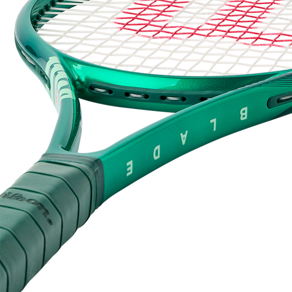 WILSON Blade 100L V10 285G Tennis Racket (Unstrung) - Supersports Thailand Supersports Thailand