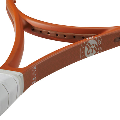WILSON Blade 98 V9 RG 2025 305G Tennis Racket - Supersports Thailand