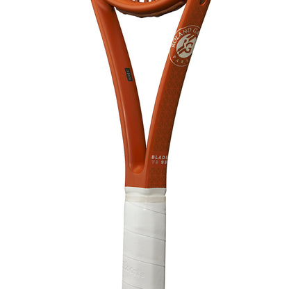 WILSON Blade 98 V9 RG 2025 305G Tennis Racket - Supersports Thailand