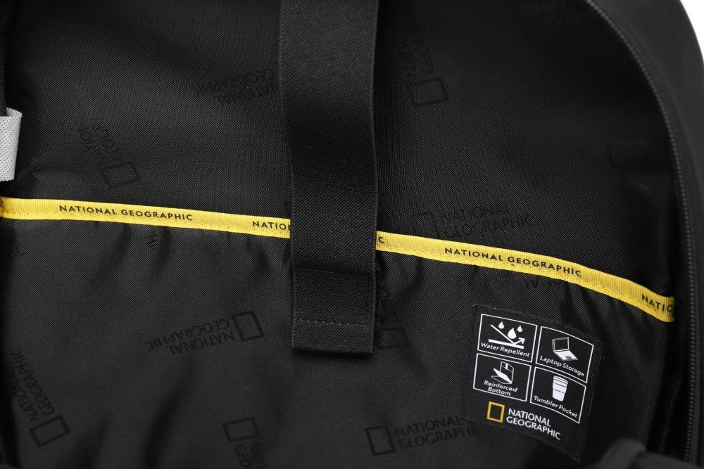 natgeo-bagpack-unisexrev-online-6519187.jpg