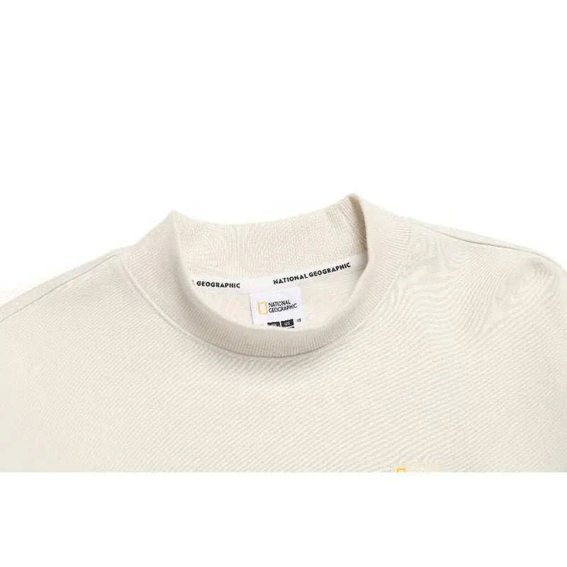 natgeo-sweatshirt-rev-online-1611068.webp