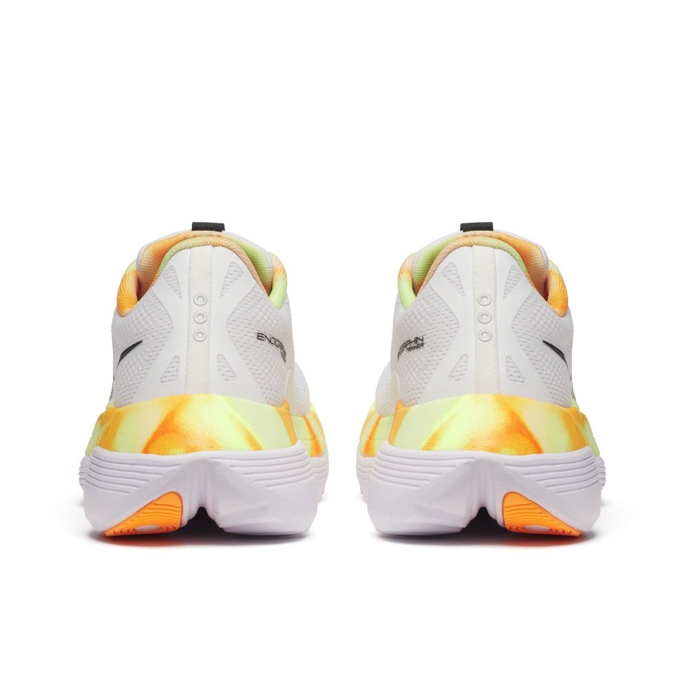 saucony-endorphin-trainer-womenrev-online-1702706.jpg