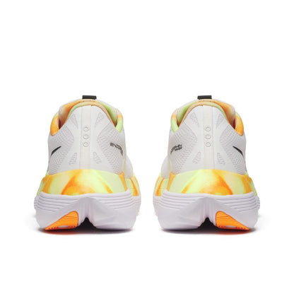 saucony-endorphin-trainer-womenrev-online-1702706.jpg